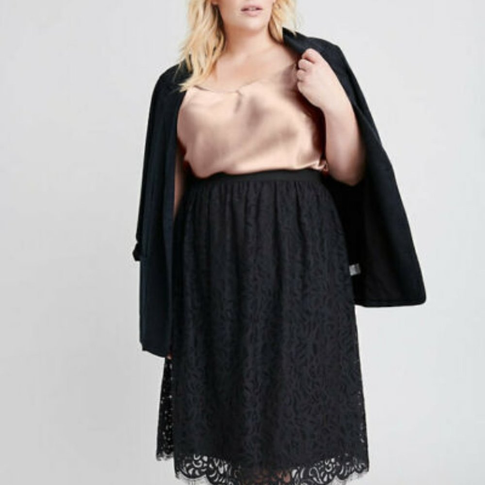 Ryllace Black Lace Eyelash Midi Skirt